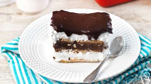 Εκλέρ ταψιού που θυμίζει... μαμά - Χωρίς ψήσιμο και με ελάχιστα υλικά