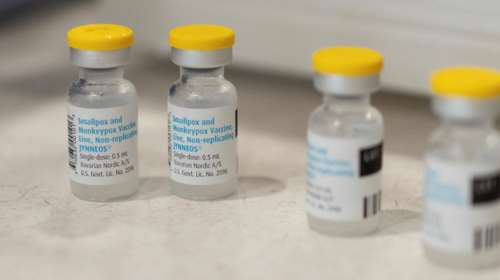 Επιδημία Mpox: Σε λειτουργία ακόμη 5 εμβολιαστικά κέντρα στην Ελλάδα - Συστάσεις ΕΟΔΥ σε ταξιδιώτες