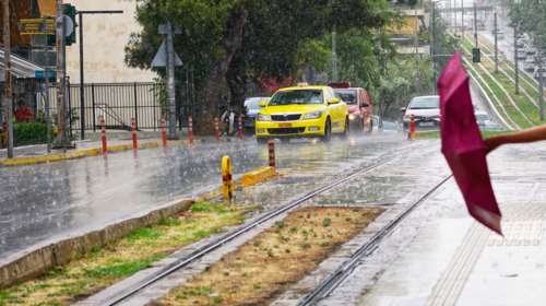 Ερχεται φθινόπωρο από τα παλιά - Τέλος οι υψηλές θερμοκρασίες, με ζακέτα και ομπρέλα η επόμενη εβδομάδα