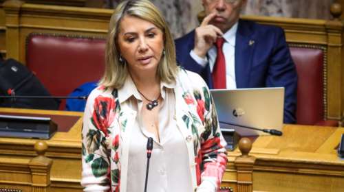 Βόλος: Συνελήφθη δημοσιογράφος που εκβίαζε τη Ζέττα Μακρή - Της ζητούσε 15.000 ευρώ για να μην γράφει για εκείνη