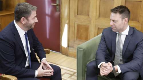 Συναντήθηκαν οι στενοί συνεργάτες Κασσελάκη και Ανδρουλάκη; - Το διαψεύδουν και ΣΥΡΙΖΑ και ΠΑΣΟΚ