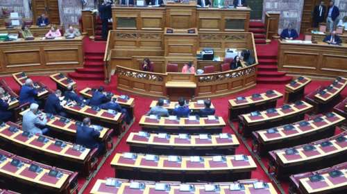 Τέμπη: Τα "μυστήρια" στην πρόταση Καρυστιανού για Προανακριτική -Φορτώνει στον Μητσοτάκη και τον Σπίρτζη