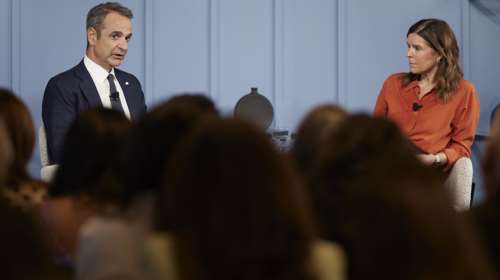 Ο Μητσοτάκης στον Ερντογάν για τις έρευνες της Chevron στην Κρήτη: Αν ενοχλεί την Τουρκία, c&#39;est la vie