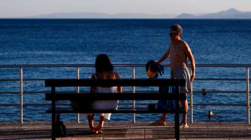 Καιρός: Μας "αποχαιρετούν" οι καύσωνες αλλά το φθινόπωρο θα είναι θερμό - Η πρόγνωση Τσατραφύλλια