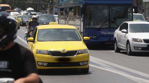 Μοσχάτο: Οδηγός ταξί πήρε το κινητό γυναίκας και στη συνέχεια την παρέσυρε με το όχημά του