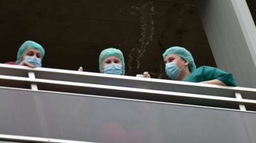 &quot;Το 38% των νέων εισαγωγών Covid είναι εμβολιασμένοι&quot; - Tι υποστηρίζει πνευμονολόγος στον Ευαγγελισμό [βίντεο]