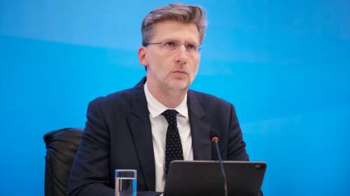 Σκέρτσος μετά τον σάλο για τους ανεμβολίαστους αστυνομικούς: Βιαστική διατύπωση - Τα παπαγαλάκια του ΣΥΡΙΖΑ παραπληροφορούν