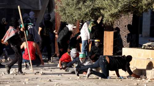 Πεδίο μάχης η Ιερουσαλήμ: Πάνω από 100 τραυματίες από επεισόδια στην Πλατεία των Τεμενών [εικόνες - βίντεο]