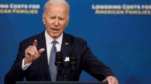 Πώς ο Μπάιντεν έπαθε... Τραμπ - Βρέθηκαν απόρρητα έγγραφα στην κατοχή του - Περιπλέκεται η έρευνα για Τραμπ