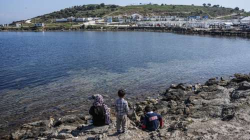 Ασυνόδευτοι ανήλικοι πρόσφυγες: Η συγκινητική επιστολή 17χρονου που έζησε στη δομή της Λέρου