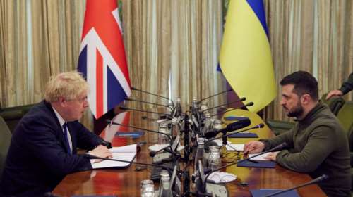 Ξαφνική επίσκεψη Μπόρις Τζόνσον στο Κίεβο - Τετ α τετ με Ζελένσκι
