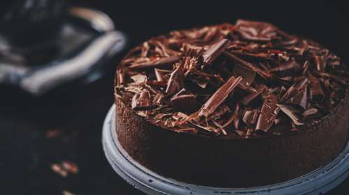 Θεϊκό σοκολατένιο γλυκό ταψιού - Πανεύκολη συνταγή με απλά υλικά, χωρίς μίξερ