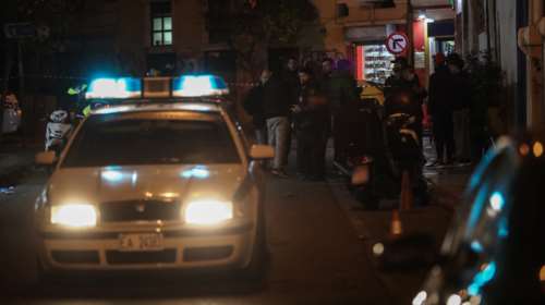 Εγκλημα στο κέντρο της Αθήνας: Βρέθηκε μαχαιρωμένος άνδρας στο σταθμό ΗΣΑΠ Άγιος Ελευθέριος