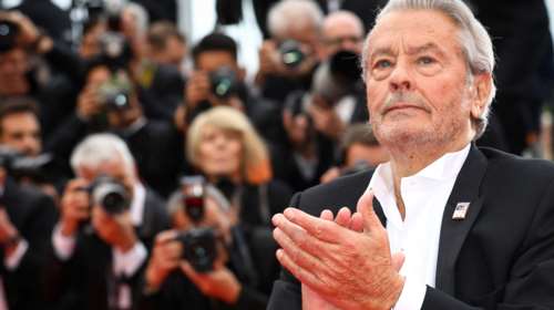 Αλέν Ντελόν: Αγρια κόντρα των τριών παιδιών του για την περιουσία του - Η μεγάλη αδυναμία στην κόρη του