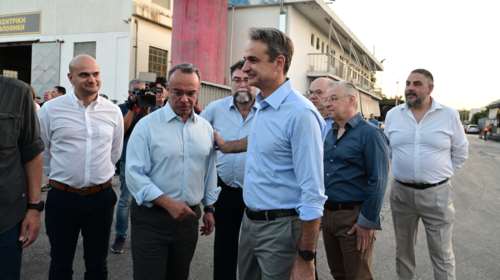 Αιφνιδιαστική επίσκεψη Μητσοτάκη στο αμαξοστάσιο της ΟΣΥ -&quot;Περισσότερα και καλύτερα καινούργια λεωφορεία στους δρόμους&quot;