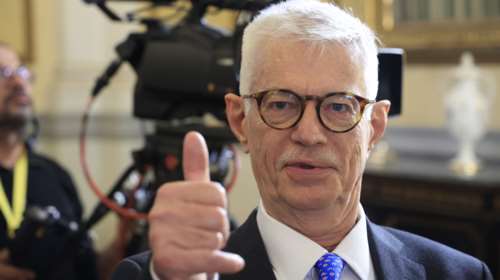 Ο Αρίστος Δοξιάδης ανακοίνωσε ότι κλείνει το προφίλ του στο facebook - &quot;Μην νομίζετε ότι σας έχω μπλοκάρει&quot;