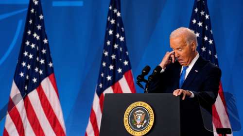 Ανάλυση Reuters: Γιατί ο Μπάιντεν δεν ακούει τους Δημοκρατικούς και επιμένει ότι θα νικήσει τον Tραμπ στις 5 Νοεμβρίου