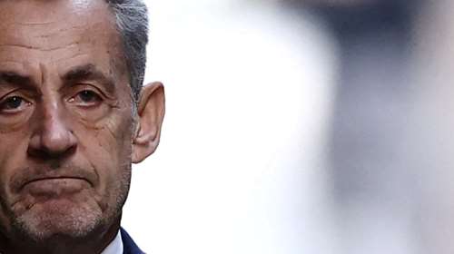 Αποφυλάκιση Σαρκοζί με βραχιολάκι, προτείνει ο εισαγγελέας - &quot;Πολύ σκληρή η φυλακή&quot;, λέει ο πρώην πρόεδρος