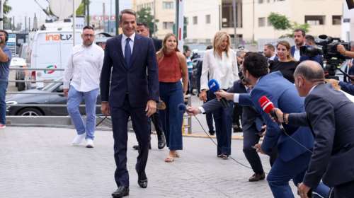 Εκλογές 2023: Για τρίτη φορά νικητής στις κάλπες ο Κυριάκος Μητσοτάκης - Ισοφάρισε τις τρεις σερί νίκες του πατέρα του