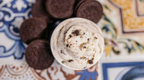 Γιαουρτόγλυκο με oreo και φράουλες - Εύκολο, ανάλαφρο και δροσερό