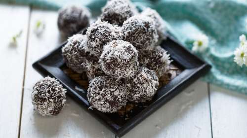 Νηστίσιμα τρουφάκια καρύδας - Πεντανόστιμες μπουκίτσες χωρίς ζάχαρη