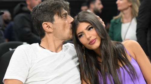 Δέσποινα Γιαννακοπούλου: Η κούκλα κόρη του Δημήτρη Γιαννακόπουλου στο ΟΑΚΑ με τον πατέρα της και τον αδελφό της