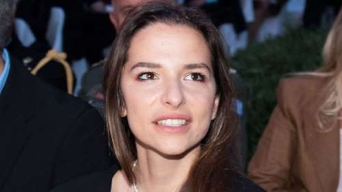 Εριέττα Κούρκουλου: Η εγκυμονούσα ποζάρει με κοντό αθλητικό κολάν και μπουστάκι και δείχνει τη φουσκωμένη κοιλιά της