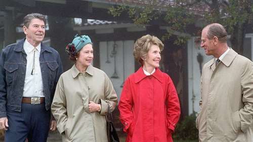 Αποκαλύψεις του FBI για την βασίλισσα Ελισάβετ: Η επίσκεψη στις ΗΠΑ το 1983 και το πιθανό σχέδιο δολοφονίας της