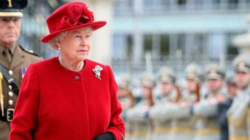 Θετική στον κορονοϊό η Βασίλισσα Ελισάβετ - Τι ανακοίνωσε το παλάτι [Εικόνες]