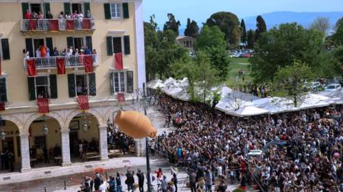 Οπου φύγει φύγει για το Πάσχα: Πληρότητα έως και 100% στα καταλύματα - Οι πιο δημοφιλείς προορισμοί