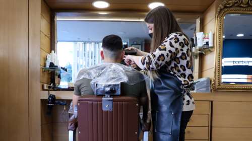 Νέα μέτρα: Τι αλλάζει για κομμωτήρια, σούπερ μάρκετ και λιανεμπόριο - Εκδόθηκε το ΦΕΚ