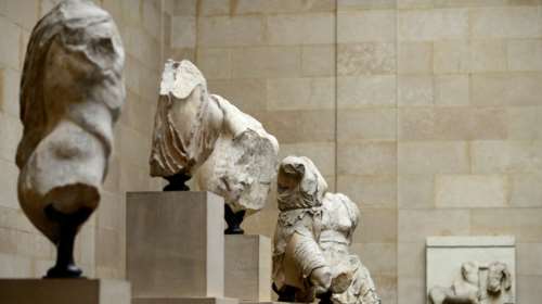 Bloomberg:  &quot;Τα Ελγίνεια Μάρμαρα της Ελλάδος δεν είναι της Βρετανίας για να τα κρατά&quot;