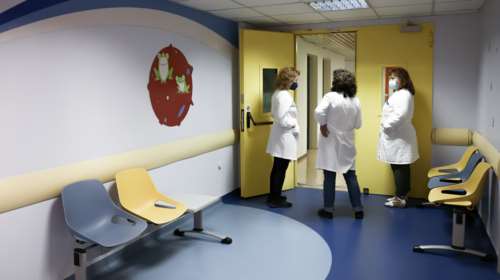 Πατήσια: Με ανακοπή κινδύνευσε το κοριτσάκι 1 έτους μετά την εισπνοή ναρκωτικών – Πώς την εντόπισε αναίσθητη η μητέρα της