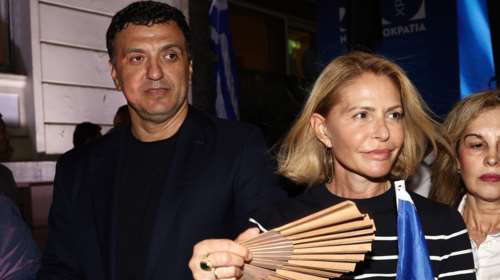 Βασίλης Κικίλιας - Τζένη Μπαλατσινού: Τερματοφύλακας της ΑΕΚ ο γιος τους Παναγιώτης Αντώνιος Κικίλιας [Εικόνα]