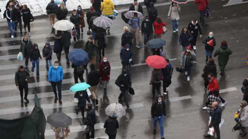 Πού θα χτυπήσει η κακοκαιρία τις επόμενες ώρες - Βροχές, καταιγίδες και χιονοπτώσεις μέχρι την Τετάρτη
