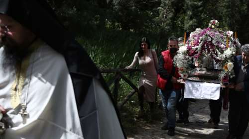 Καιρός: Με ζέστη και βροχές το Πάσχα - Ανοιξιάτικη η Μ. Πέμπτη, αλλαγή σκηνικού με μπόρες από τη Μ. Παρασκευή