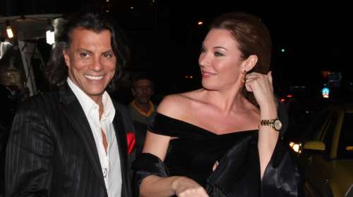 Τατιάνα Στεφανίδου - Νίκος Ευαγγελάτος: Το πάρτι στο Κεφαλάρι, η άψογη διακόσμηση και ο Ηλίας Ψινάκης χωρίς γυαλιά