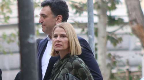 Αλεξάνδρα Κωστοπούλου: Η σπάνια εμφάνιση με τη μητέρα της Τζένη Μπαλατσινού και τον σύζυγό της Βασίλη Κικίλια