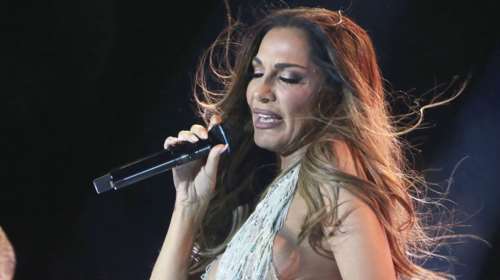 Χαμός σε συναυλία της Βανδή: &quot;Εννιά μηνών είσαι; Εδώ θα γεννήσεις, στο τελευταίο τραγούδι&quot;