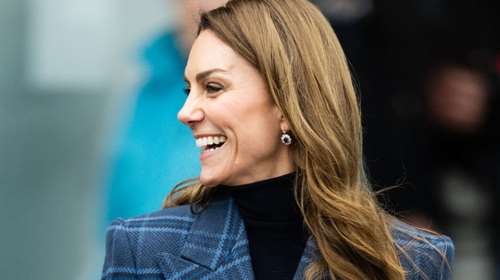 Super chic η Κέιτ Μίντλετον στη Σκωτία : Με ολοκαίνουργιο μάξι καρό παλτό
