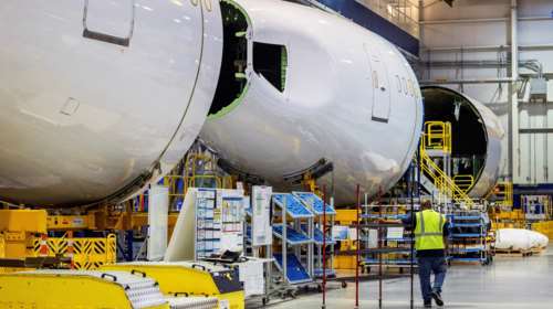 Αποκαλύψεις βόμβα για τη Boeing: Πληροφοριοδότης καταγγέλλει ότι βρήκε πάνω από 200 ελαττωματικά εξαρτήματα