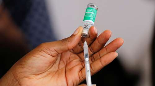 Ευρωπαϊκός Οργανισμός Φαρμάκων: Αγνωστη η αποτελεσματικότητα των εμβολίων απέναντι στη μετάλλαξη Όμικρον