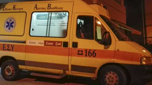 Τραγωδία στο Κορωπί: ΙΧ έπεσε σε κατάστημα και προκάλεσε φωτιά - Νεκρός ο οδηγός