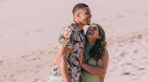 Ο διπλός γάμος του Γιάννη Αντετοκούνμπο στο Costa Navarino: Η ορθόδοξη και η καθολική τελετή στην παραλία και η ρητή απαγόρευση