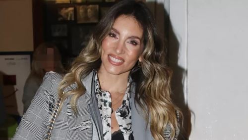 Η Αθηνά Οικονομάκου με ένα από τα πιο διαχρονικά μανικιούρ