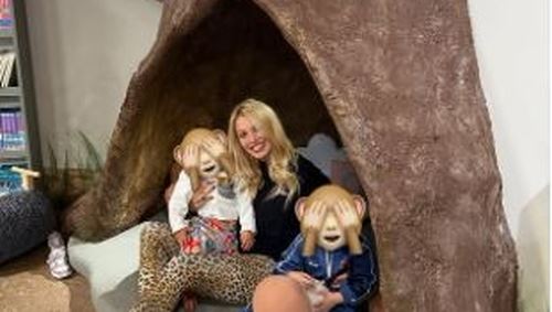 Kωνσταντίνα Σπυροπούλου σε εορταστικό κλίμα: Στόλισε το σπίτι της για τα Χριστούγεννα