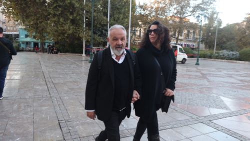 Θηβαίος για Σαββόπουλο: "Χάσαμε όλοι τον παππού μας που μας έλεγε παραμύθια - Εφυγε το πρωτότυπο και μείνανε τα αντίγραφα"