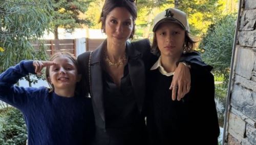 Έντονη αδιαθεσία για τη Σοφία Καρβέλα: Με ορό στο σπίτι της - "Υπάρχει και δεύτερος ασθενής"