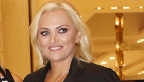 Χριστίνα Λαμπίρη: &quot;Όταν µια σχέση οδεύει µε µαθηµατική ακρίβεια προς το τέλος της, πρέπει να φεύγεις µε αξιοπρέπεια&quot;