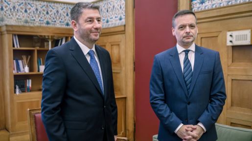 "Σφαγή" στο ΠΑΣΟΚ για τον τρόπο εκλογής συνέδρων: Πώς κέρδισε η πλευρά Ανδρουλάκη στην κόντρα με τον Δούκα